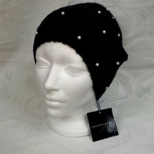 Saks Fifth Avenue Black Winter Hat with pearl detail Size O/S